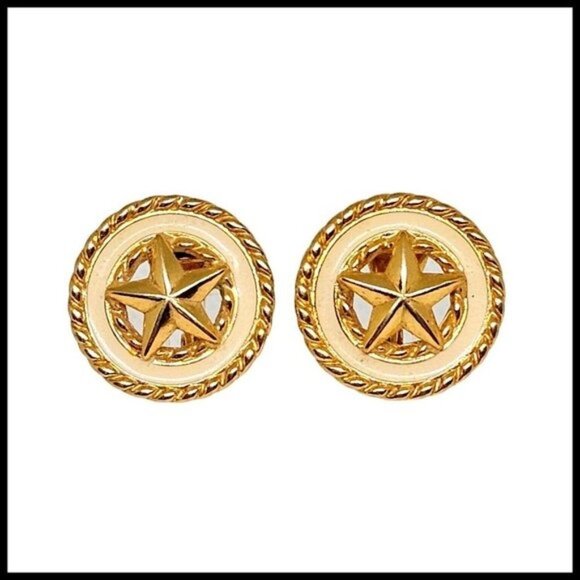 Vintage signed Monet Gold Tone Cream Enamel With Center Star Clip On Earrings - Picture 1 of 13
